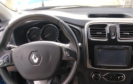 Renault Sandero II рестайлинг, 2015 год, 990 000 рублей, 4 фотография