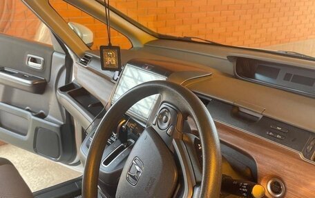 Honda Freed II, 2023 год, 1 600 000 рублей, 5 фотография