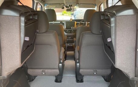 Honda Freed II, 2023 год, 1 600 000 рублей, 13 фотография