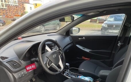 Hyundai Solaris II рестайлинг, 2013 год, 720 000 рублей, 3 фотография