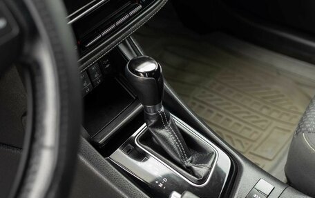 Toyota Corolla, 2018 год, 1 950 000 рублей, 16 фотография