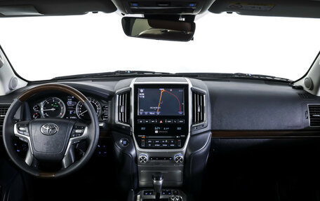 Toyota Land Cruiser 200, 2018 год, 7 200 000 рублей, 12 фотография