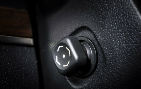 Toyota Land Cruiser 200, 2018 год, 7 200 000 рублей, 22 фотография