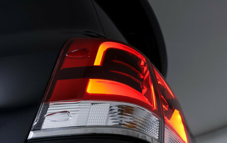 Toyota Land Cruiser 200, 2018 год, 7 200 000 рублей, 25 фотография