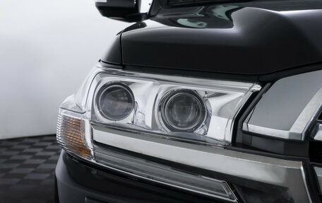 Toyota Land Cruiser 200, 2018 год, 7 200 000 рублей, 26 фотография