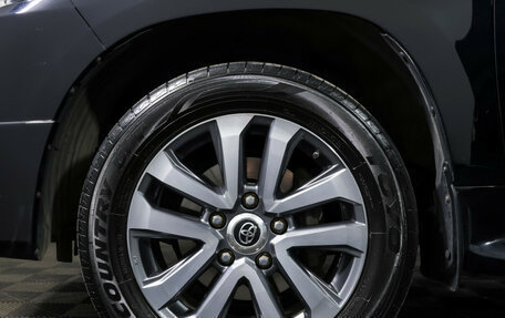 Toyota Land Cruiser 200, 2018 год, 7 200 000 рублей, 28 фотография