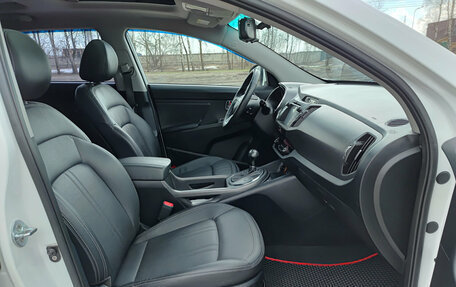 KIA Sportage III, 2011 год, 1 600 000 рублей, 13 фотография