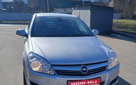 Opel Astra H, 2011 год, 645 000 рублей, 1 фотография