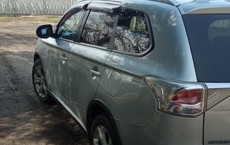 Mitsubishi Outlander III рестайлинг 3, 2014 год, 1 650 000 рублей, 1 фотография