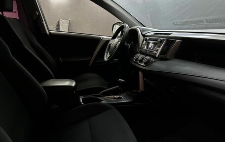 Toyota RAV4, 2015 год, 1 799 777 рублей, 14 фотография