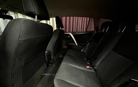 Toyota RAV4, 2015 год, 1 799 777 рублей, 18 фотография