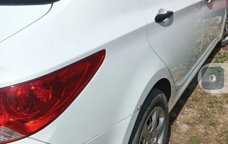 Hyundai Solaris II рестайлинг, 2011 год, 630 000 рублей, 3 фотография