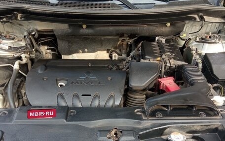 Mitsubishi Outlander III рестайлинг 3, 2014 год, 1 650 000 рублей, 12 фотография