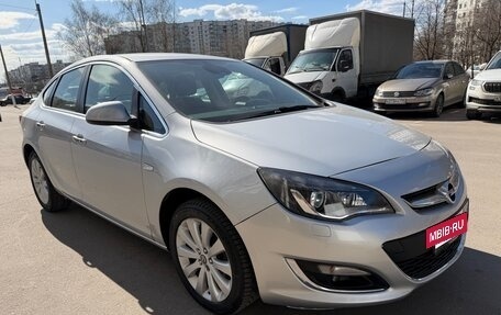 Opel Astra J, 2013 год, 1 045 000 рублей, 3 фотография