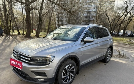 Volkswagen Tiguan II, 2018 год, 2 890 000 рублей, 3 фотография