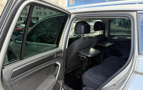 Volkswagen Tiguan II, 2018 год, 2 890 000 рублей, 12 фотография