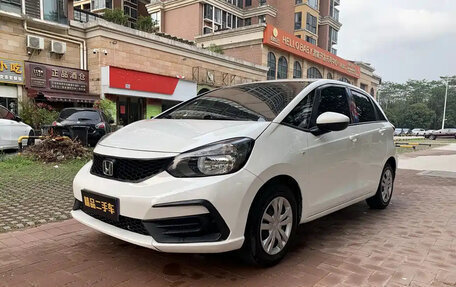 Honda Fit, 2021 год, 1 000 000 рублей, 2 фотография