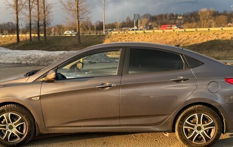 Hyundai Solaris II рестайлинг, 2012 год, 650 000 рублей, 3 фотография