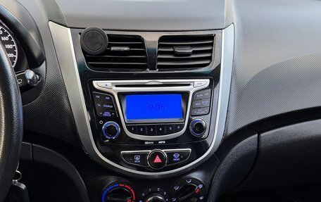 Hyundai Solaris II рестайлинг, 2012 год, 650 000 рублей, 8 фотография