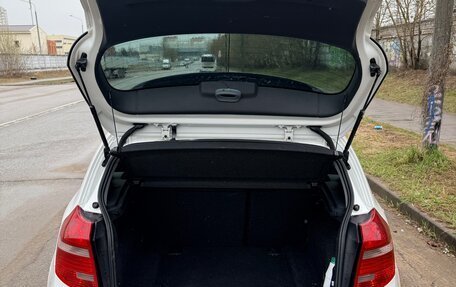 BMW 1 серия, 2010 год, 650 000 рублей, 13 фотография