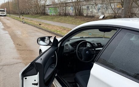 BMW 1 серия, 2010 год, 650 000 рублей, 18 фотография