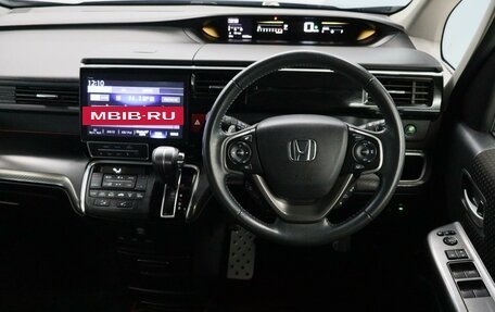 Honda Stepwgn IV, 2018 год, 2 785 000 рублей, 6 фотография