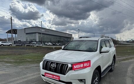 Toyota Land Cruiser Prado 150 рестайлинг 2, 2017 год, 4 750 000 рублей, 1 фотография