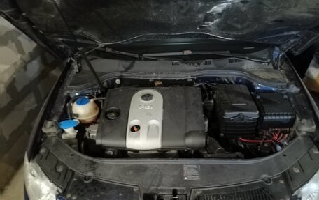 Volkswagen Passat B6, 2005 год, 350 000 рублей, 2 фотография