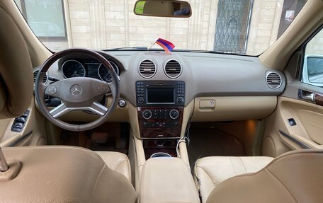 Mercedes-Benz M-Класс, 2010 год, 1 350 000 рублей, 13 фотография