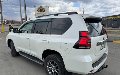 Toyota Land Cruiser Prado 150 рестайлинг 2, 2017 год, 4 750 000 рублей, 4 фотография