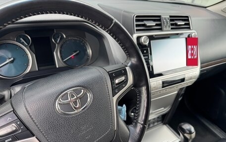 Toyota Land Cruiser Prado 150 рестайлинг 2, 2017 год, 4 750 000 рублей, 6 фотография