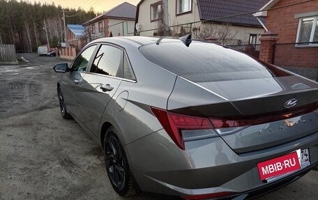 Hyundai Elantra, 2022 год, 1 970 000 рублей, 7 фотография