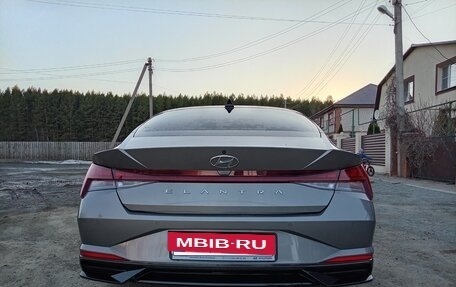 Hyundai Elantra, 2022 год, 1 970 000 рублей, 6 фотография