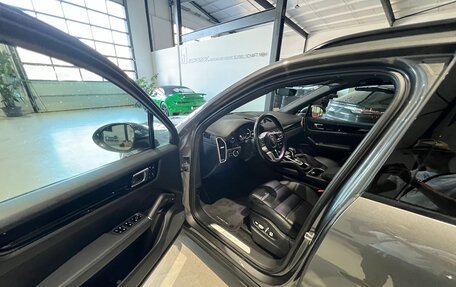 Porsche Cayenne III, 2020 год, 10 900 000 рублей, 9 фотография