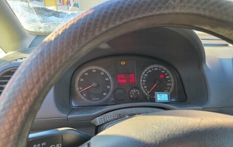 Volkswagen Caddy III рестайлинг, 2006 год, 330 000 рублей, 16 фотография