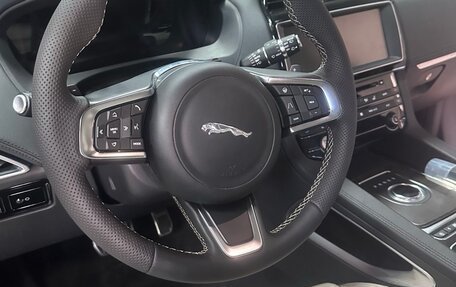 Jaguar F-Pace, 2018 год, 4 500 000 рублей, 4 фотография