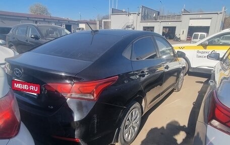 Hyundai Solaris II рестайлинг, 2017 год, 650 000 рублей, 8 фотография