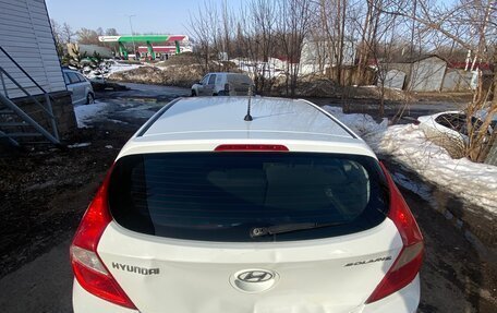 Hyundai Solaris II рестайлинг, 2015 год, 700 000 рублей, 5 фотография