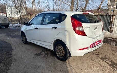 Hyundai Solaris II рестайлинг, 2015 год, 700 000 рублей, 8 фотография