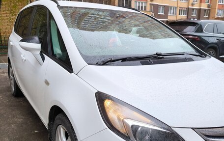 Opel Zafira C рестайлинг, 2013 год, 900 000 рублей, 3 фотография