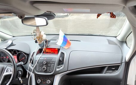 Opel Zafira C рестайлинг, 2013 год, 900 000 рублей, 11 фотография