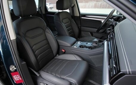 Volkswagen Touareg III, 2022 год, 7 395 000 рублей, 15 фотография