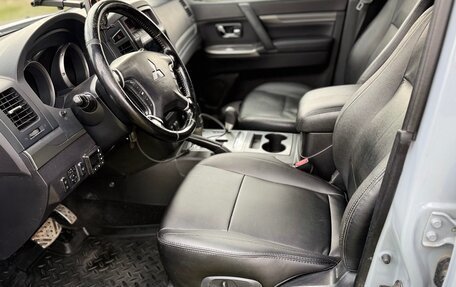 Mitsubishi Pajero IV, 2011 год, 2 300 000 рублей, 20 фотография