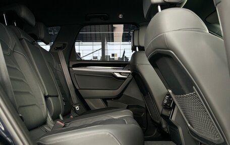 Volkswagen Touareg III, 2019 год, 7 699 000 рублей, 26 фотография