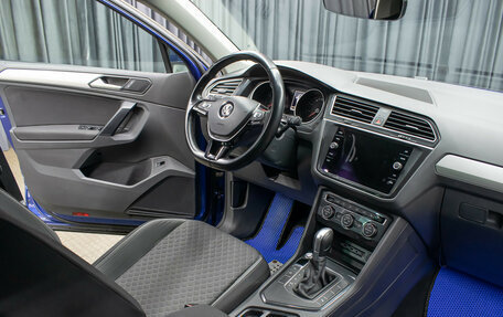 Volkswagen Tiguan II, 2019 год, 2 298 000 рублей, 11 фотография