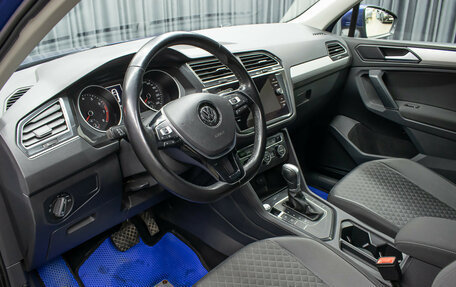 Volkswagen Tiguan II, 2019 год, 2 298 000 рублей, 17 фотография