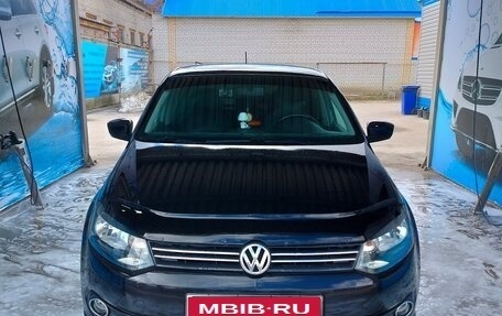 Volkswagen Polo VI (EU Market), 2013 год, 800 000 рублей, 1 фотография