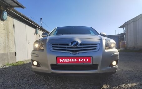 Toyota Avensis III рестайлинг, 2006 год, 850 000 рублей, 1 фотография