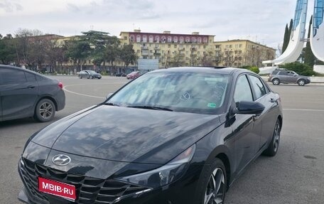 Hyundai Elantra, 2021 год, 1 800 000 рублей, 1 фотография