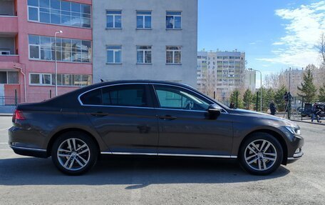Volkswagen Passat B8 рестайлинг, 2017 год, 1 910 000 рублей, 6 фотография